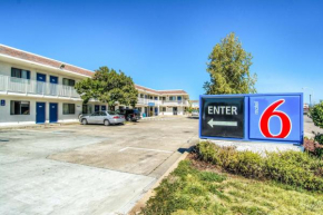 Отель Motel 6-Redding, CA - North  Реддинг